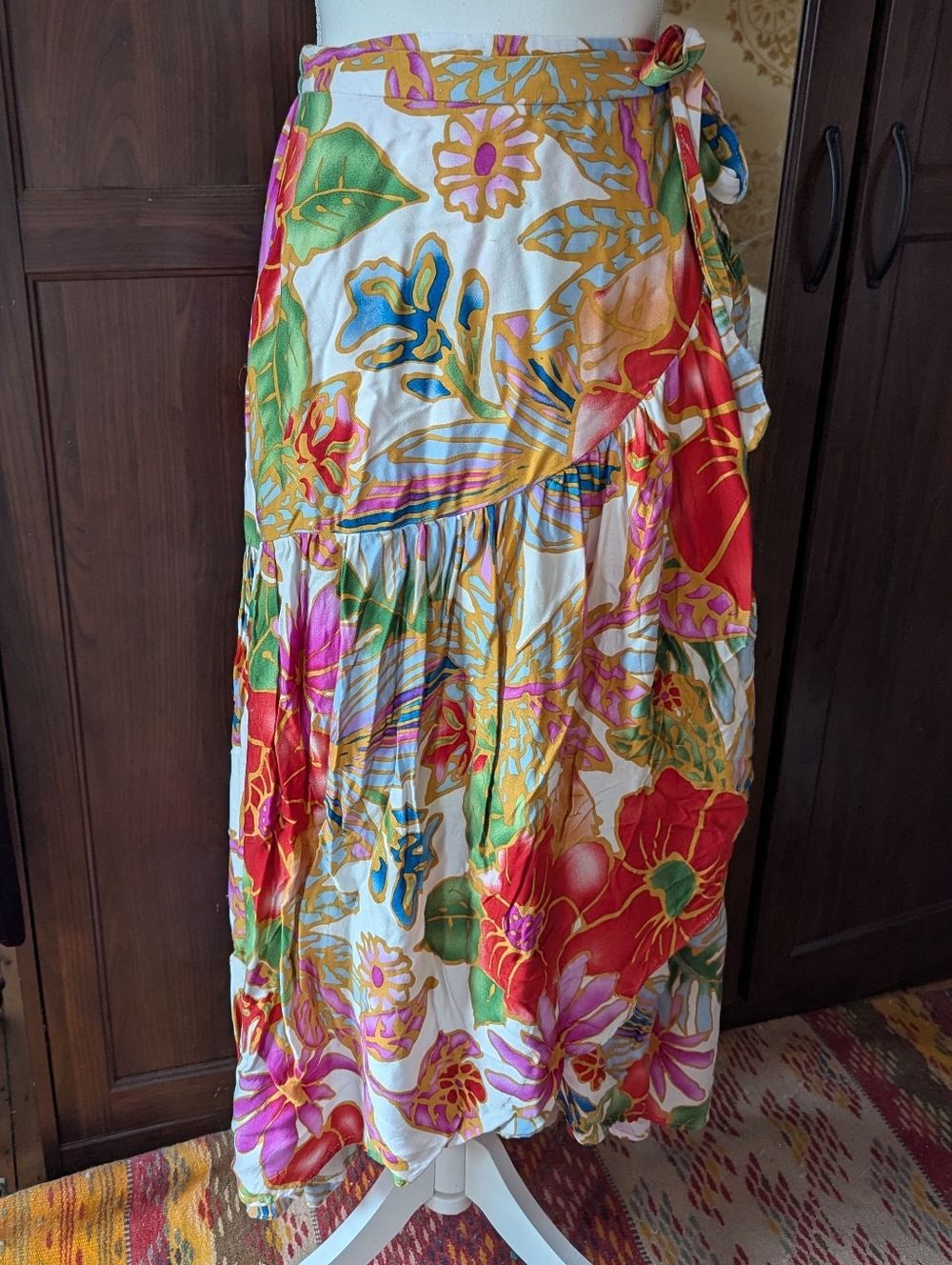 Cynthia Rowley Long Wrap Side Tie Skirt Bright Florals High Low Tiered Hem Small